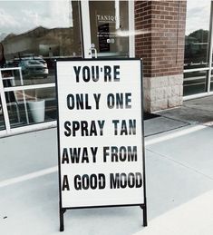 Spray Tan Decor, Spray Tan Boutique, Tanning Bed Rooms Decor, Spray Tan Content Ideas, Spray Tan Post Ideas, Spray Tan Aesthetic Pictures, Spray Tan Instagram Posts, Tanning Salon Aesthetic