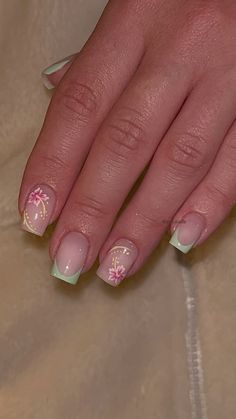 #nails#naildesign #nailtech #hibiscusnails #frenchnails #nailartideas #ongleengel #gainageongle Flowers Nails, Hibiscus Flowers, Flower Nails, Nail Tech, French Nails, Nail Inspo, Hibiscus, Acrylic Nails, Nail Designs