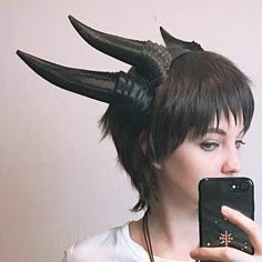 See all the amazing cosplay costumes, makeup ideas and much more! Dragon Ears, Headband Diy, Horn Headband, Cosplay Jewelry, Halloween Headband, Diy Costume, Cosplay Diy