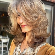 Feathered Shag with Elongated Front Pieces 70s Feathered Hair, Feathered Shag, Shaggy Hairstyles, Front Pieces, Chunky Highlights, Short Shag Haircuts, Hair Cuts Styles, Shaggy Hair