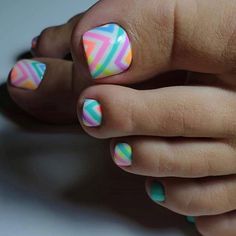 Cute Toenail Designs, Gel Nails Shape, Spring Pedicure, Bright Nail Designs, Fancy Nail Art, Pedicure Nail Designs, Pedicure Ideas, Acrylic Toe Nails