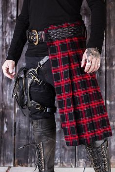 Scottish Skirt, Modern Kilts, Leather Kilt, Plaid Pleated Skirt, Men In Kilts, Tartan Design, Pride Outfit, Women Plus Size