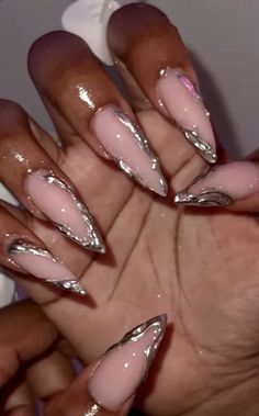 Brown Nails Stiletto, Nail Stilleto Ideas, Dark Brown Nails, Shining Nails, Bright Nail Designs, Nails Stiletto, Exotic Nails, Oval Nails