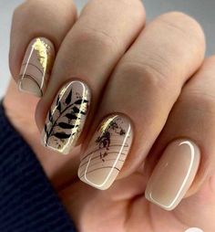 The Pinnacle of Elegance: Wedding Guest Nail Trends for 2024 Square Oval Nails Design, Abstract Nail Art Short Nails, Abstract Line Nail Art, Nails Print, Nails Popular, Trendy Manicure, Nails Minimalist, Nails Oval, Nails Pastel