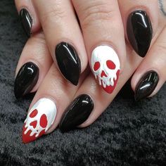 #nailsofinstagram #instanails #instagramnails #notd #nailsdid #nailsoftheday #naildesign #nails2inspire #prettynails #nailswag #nailsonfleek #ghosts #ghostnails #floralnails #halloweennails #freehand #freehandnailart" Rockabilly Nails, Nail School, Nail Design Glitter, Holloween Nails, Skull Nails, Hard Gel Nails, Unghie Nail Art, Halloween Acrylic Nails, Gothic Nails