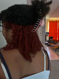 Sizzling Red Highlight Ideas for Every Hair Length Split Dye 4c Hair, Afro Split Dye, 4b Hair Dye Ideas, Half Red Half Black Hair Curly, Red Picaboo Hair, Red And Black Natural Hair, Split Dye Red Hair, Half Split Dyed Hair, Half Dyed Curly Hair