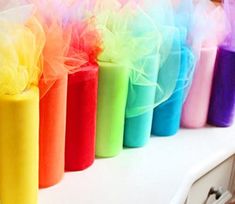 there are many different colors of tissue paper