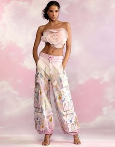 Cynthia Rowley Dream Cargo Pants. New with tags, size Small. #61 Printed Cargo Pants, Messy Fashion, Cargo Pants Outfits, Cynthia Rowley Dress, Pose Model, Flower Women, White Linen Pants, Cropped Linen Pants, Style Cargo Pants