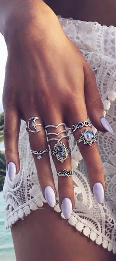 Boho jewelry style Nails Boho, Body Chains, Bohol, Boho Style Jewelry, Styl Boho, Nude Nails, Black Nails, Hippie Style