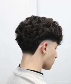 Mullet Fade Taper, Fade With Letter Design Hair, Mullet Hairstyle Mens Curly Short, V Taper Haircut, Low Taper Haircut Men, Best Taper Fades, Low Fade Haircut Mens Curly Hair, Fade Mullet Haircut, Low Taper Fade Haircut Curly Hair