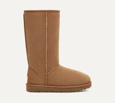 Classic Ugg Boots, Boots Ugg, Sheepskin Boots, Sneaker Slippers, Ugg Classic, Slipper Sandals, Cold Weather Accessories, House Shoes, Slides Shoes