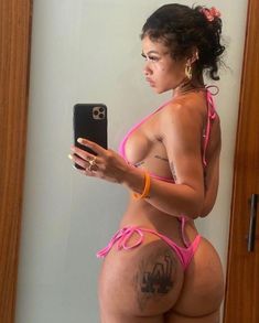 India Love, Curvy Girl Outfits, Tracksuit Women, Custom Cars, India, Mirror, Pink