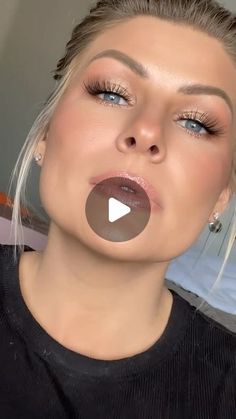 Maquiagem Gloss Maybelline, Peachy Lip, Maybelline Lifter, Lifter Gloss, Drugstore Lips, 60 Hair, Lip Tutorial, Shape Tape Concealer, Smokey Eyeshadow