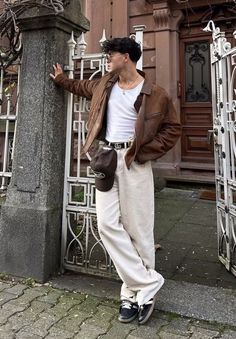 Male Model Outfits, Travel Outfits Winter, Office Old Money, Old Money Fashion, Eclectic Grandpa, Cargo Outfit, Sophisticated Office, Money Fashion, Winter Travel Outfit