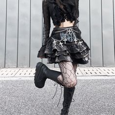 Color: Black Material: Polyester Size Length(cm)(inch) Waist(cm)(inch) S 35/13.77 62/24.40 M 36/14.17 67/26.37 L 37/14.56 72/28.34 Skirt Chain, Goth Skirt, Estilo Harajuku, Gothic Skirt, Cake Skirt, Y2k Skirt, Tiered Mini Skirt, Music Festival Outfits, Gothic Rock