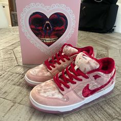 Never Worn With Special Box Size 10 Jordan Shoes Women, Cute Womens Shoes, Nike Shoes Women Fashion, Pretty Sneakers, Fashion Moodboard, Doodles Drawings, Girly Accessories, Mood Board Fashion, Nike Shoes Women