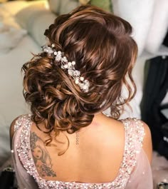 Reception Hairstyle, Lehenga Hairstyles, Summer Wedding Hairstyles, Curly Bun Hairstyles, Wedding Bun Hairstyles