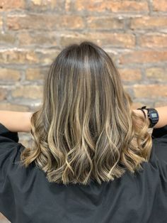 Cap Highlights Short Hair, Honey Blonde Balayage Short Hair, Foliage Hair, Short Hair Highlights, Blonde Hair Transformations, Brown Hair Looks, Brunette Hair With Highlights, Light Blonde Hair, Brown Hair With Blonde Highlights