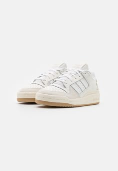 adidas Originals FORUM LOW CLASSIC - Sneaker low - chalk white/cloud white Adidas Originals Forum Low, Forum Low, Hype Shoes, White Cloud, Chalk White, Aesthetic Shoes