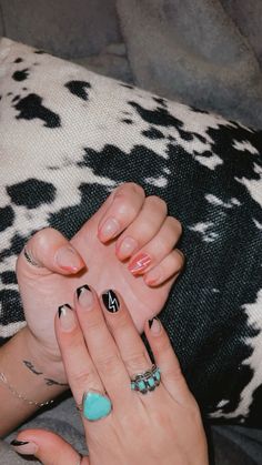 Black and Pink Frenchies with lightening bolts Lighting Bolt Nail Art, Western Nails Short, Nfr Nails, Punchy Nails Designs, Western Nail Ideas, Punchy Nails, Lightning Bolt Nails, Pink Frenchies, Country Acrylic Nails