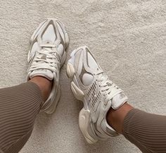 Dresses To Wear, Girly Shoes, Shoe Inspo, Aesthetic Shoes