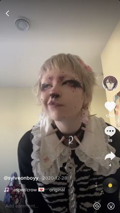 2020 Alt Makeup Cringe, Chibi Aesthetic, Tiktok Alt, Harajuku Makeup, Feminine Outfits, Alt Clothes, Alt Makeup