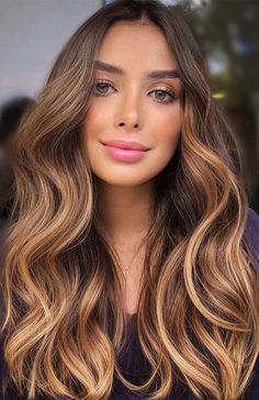 38 Best Hair Colour Trends 2022 That'll Be Big : Dark Hair with Cinnamon Blends Autumn Hair Trends 2022, Honey Copper Balayage, Bronde Blended, Trending Hairstyles 2022, Best Hair Colour For Brown Eyes, Autumnal Hair Colour, 2022 Fall Hair Trends For Women, Light Brown Copper Hair Balayage, Honey Balayage On Brown Hair