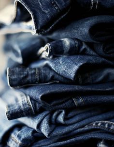 There are too many blue jeans in the sea to be stuck on one. Save money on jeans and help make the retail world more sustainable. Blue Jeans Aesthetic, Prince Photography, Feeling Blue, Denim Details, Denim Outfit, Latest Fashion For Women