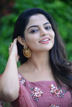 Nikhila Vimal stills at Thambi Movie Press Meet - South Indian Actress Chai Samosa, Samosa, Keep Smiling, Blonde Girl, Be Still, Blonde