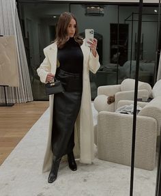 Olivia Culpo Hair, Olivia Culpo Style, Olivia Culpo, Black And White Love, Outfit Inspiration Fall, Glam Looks, Casual Chic Outfit, Feminine Outfit, Chic Dress