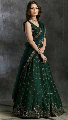 Function Dresses, Lehenga Saree Design, Raw Silk Lehenga, Simple Lehenga, Half Saree Lehenga, Long Gown Design, Wedding Lehenga Designs, Lehenga Designs Simple, Half Saree Designs