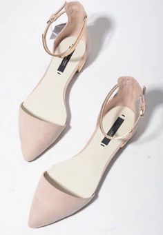 Pointy Flats, Tennis Shoes Outfit, Stefan Janoski, Wedding Shoes Flats, Flat Dress Shoes, Bridesmaid Shoes, Girly Shoes, Prom Shoes, Footwear Design Women