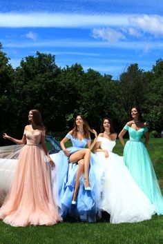 Pageant Dresses For Teens, A Line Prom Dress, Prom Poses, Elegant Bridesmaid Dresses, White Prom Dress, Prom Photos, Cute Prom Dresses