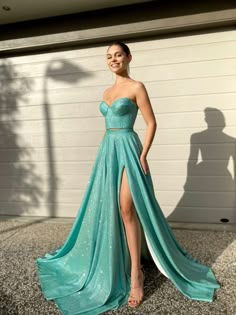 Turquoise Dress Outfit Wedding, Turquoise Prom Dress, Turquoise Prom Dresses, Matric Dress, Look Legging, Trendy Prom Dresses, Wedding Reception Dress, Turquoise Dress