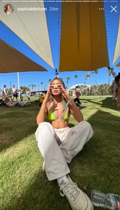 Parklife Festival Outfit, Ultra Miami Outfits, Lollapalooza Outfit Summer Festival, Leeds Festival Outfits, Coachella Photos, Rolling Loud Outfits, Coachella Inspired Outfits, Parklife Festival, Lollapalooza Outfit