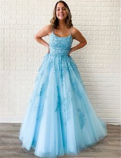 Grad Dresses Light Blue, Prom 2025 Dresses, Royal Blue Grad Dress, Graduation Dress Long, Light Blue Formal Dress, Blue Hoco Dress, Blue Tulle Prom Dress, Blue Lace Prom Dress, Sky Blue Prom Dress