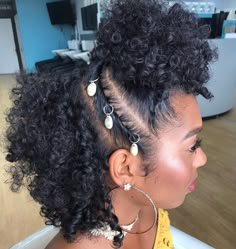 Natural Curly Hairstyle with Ear-to-Ear Twist Flat Twist Updo, Fine Natural Hair, Braids Curls, Twisted Hair, Natural Hairstyles For Black Women, Straight Weave Hairstyles, Natural Hair Ideas, Hairstyles For Natural Hair, Protective Hairstyles For Natural Hair