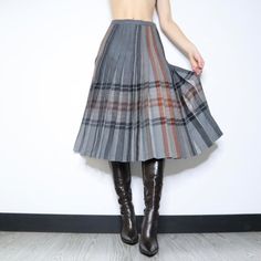 60s Pleated Plaid Maxi Skirt (S/M) Tartan Skirt Outfit, Plaid Maxi Skirt, Brown Tartan, Long Plaid Skirt, Plaid Wool Skirt, Gray And Brown, Tartan Skirt, Low Rise Flare Jeans, Skirt Fits