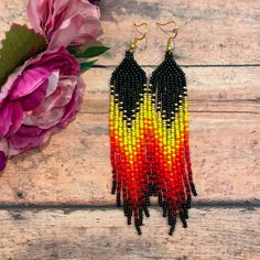 Item Phoenix Beaded Earring No1 Handmade Item Length: 4 1/2 Inches; Width: 3/4 Inch Materials: Beads Closure: 925 Gold Earring Hooks Style: Native Indian Style Bundle For Saving! Come From Non Smoking And No Pat Home! Fire Earrings, Style Bundle, Beaded Earrings Diy, Beaded Earring, Bead Ideas, Earrings Diy, Jewelry Design Earrings, Bugle Beads, Design Earrings