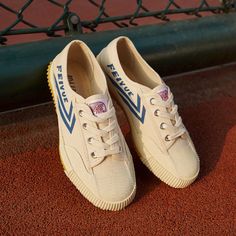 Never Worn Khaki Feiyues Size 7 Feiyue Shoes, Track Shoes, Shoes Retro, High Quality Shoes, Take Time, White Shoes, Best Canvas, Mens Shoes Sneakers, Canvas Shoes