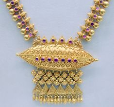 "Vintage 22 karat solid gold spiky design necklace(champakalee har) from rajasthan india. made of solid 22 karat gold and sated ruby color stones. full handcrafted great piece for your jewelry collection. buyer will get gold test report for this item for free. total weight of necklace-58.500 grams(2.04 ounce), total length of necklace-20\"(we can adjust length), material -solid 22 karat gold." Antique Haram, Antique Jewelry Indian, 22 Carat Gold, Bedroom Master, Gold Designs, Silver Jewelry Earrings, Luxury Bedroom, Gold Bead Necklace, Gold Jewelry Simple