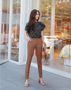 girl Office Wear Dresses, Stylish Office Wear, Business Dress Women, Corporate Attire, Office Casual Outfit, Office Wear Women, Shirts Women Fashion, Korean Fashion Trends