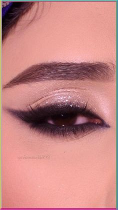 Smokey Liner Tutorial 😍 ✨️ ♥️ 💕 Follow for daily tutorial sessions 🫶 . Natural eye makeup, everyday eye makeup, quick eye makeup, easy eye makeup tutorials, simple eye makeup looks, minimalist eye makeup, effortless eye makeup, 5-minute eye makeup, easy eye shadow, quick and easy eye liner, simple smoky eye, natural eyeshadow, easy eye makeup for beginners, simple eye makeup ideas, fast and easy eye makeup, simple eye makeup for busy mornings, easy eye makeup for natural look, quick and ea... Simple Eyeshadow Tutorial For Beginners, Makeup For Natural Look, Minimalist Eye Makeup, Smokey Liner Tutorial, Simple Eye Makeup Ideas, Easy Eye Makeup For Beginners, Simple Smoky Eye, Simple Eye Makeup Looks, Easy Eye Shadow