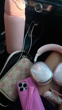 pink,owala,rhode,apple,emi jay Owala Aesthetic, Pink Girly Things Accessories, Snap Aesthetic, Emi Jay, School Bag Essentials, Bling Phone Cases, Pink Lifestyle, Pretty Shoes Sneakers