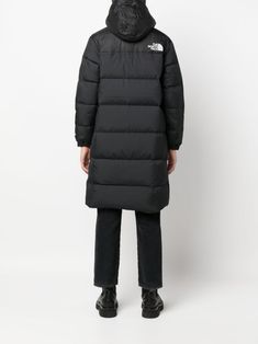 North Face Jacket Long, Long Puffer Coat Outfit, Long North Face Jacket, Puffer Coat Outfit, North Face Nuptse, Long Puffer Coat, Planet People, Long Puffer, Quilt Jacket