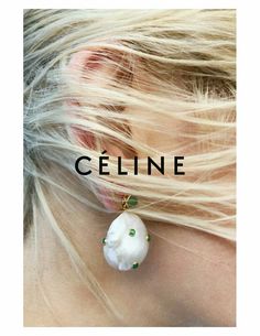 Celine Campaign, Bracelet Cartier, Celine Earrings, Fashion Gone Rouge, Creative Jewelry Photography, Mode Editorials, Jewelry Editorial, Jewelry Photoshoot, Jewelry Ads