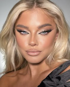 Sleek Eye Makeup, Makeup Looks Going Out, Stunning Makeup Looks, Evening Eye Makeup, Gyaru Makeup, Prom Eye Makeup, Eye Makeup Styles, Simple Makeup Tips