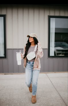 Chelsea Houska, Chelsea Deboer, Trendy Mom Outfits, Lazy Day Outfits, Fall Winter Wardrobe, Cozy Outfit, Casual Winter Outfits, Cute Simple Outfits, Fall Fashion Outfits