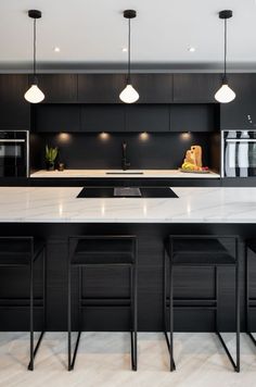 Monochrome Style Designer Kitchen Kitchen Design Centre, Modern Black Kitchen, Серая Кухня, Cozy Boho, Modern Kitchen Interiors, House Design Kitchen, Modern Kitchen Design Luxury, Luxury Kitchen Design, Kitchen Room Design