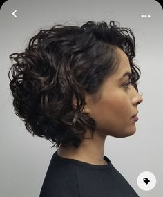 Short Curly Professional Hairstyles, Short Hair Cuts For Women Curly Natural, Short Curly Bob Hairstyles Over 50, Curly Aline Bob, Short Haircut For Wavy Hair Round Face, French Curly Bob, Bob Cut For Curly Hair, Shorter Curly Haircuts, Layered Curly Bob Hairstyles